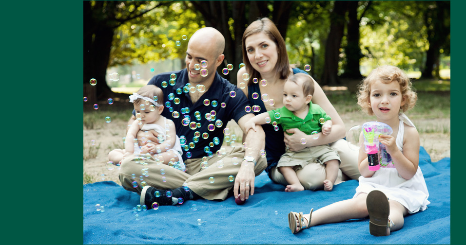 family playing in the park - brooklyn child photographer