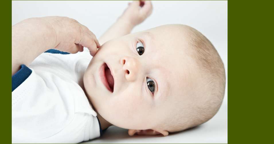 baby looking at camera - family and child photography silicon valley